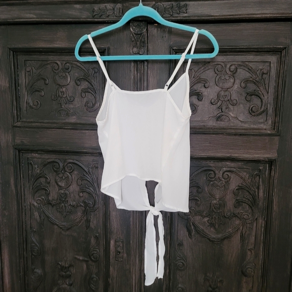 Shein white tank - Picture 2 of 3